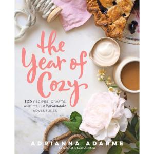 کتاب The Year of Cozy اثر Adrianna Adarme انتشارات Random House, Inc.